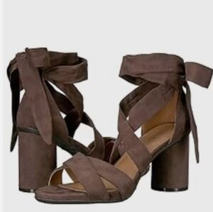 Kenneth Cole Reaction Brown Heels.